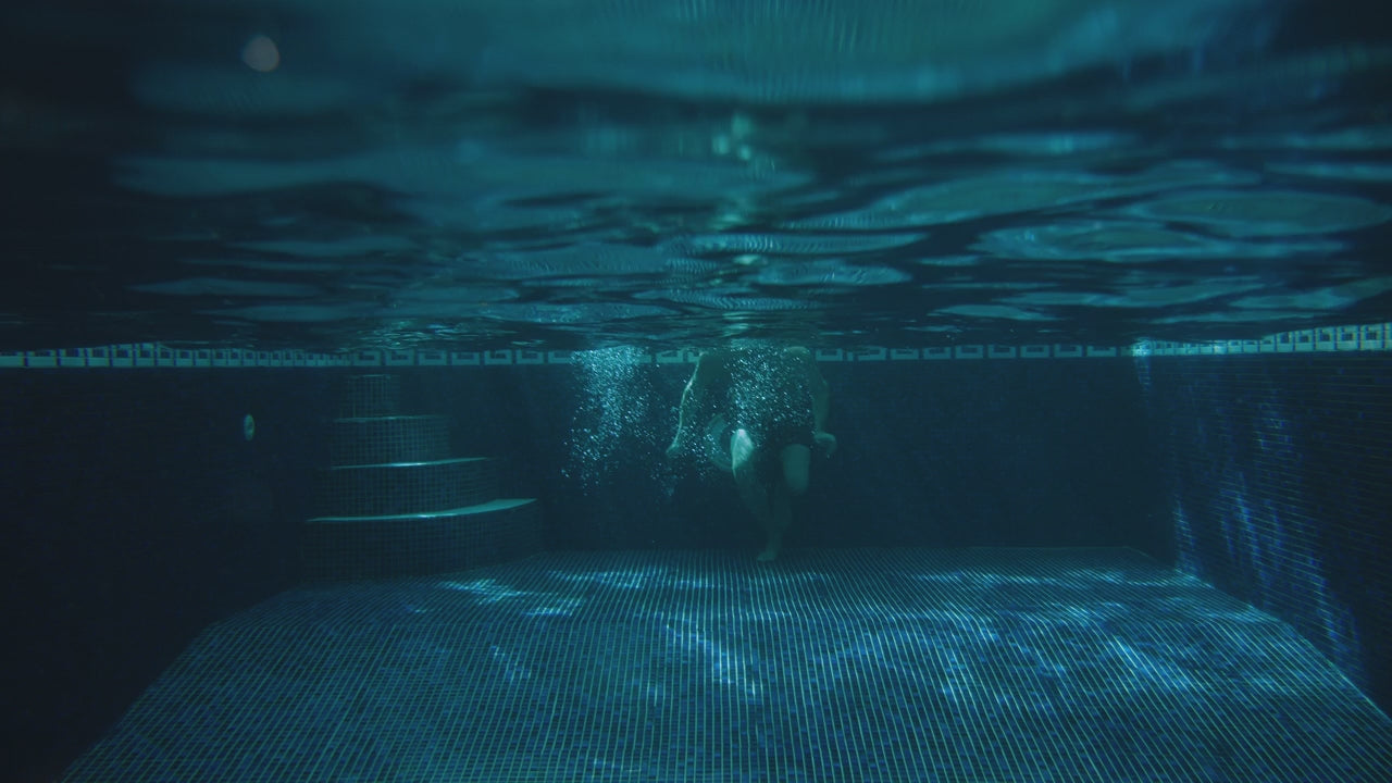 Carica il video: